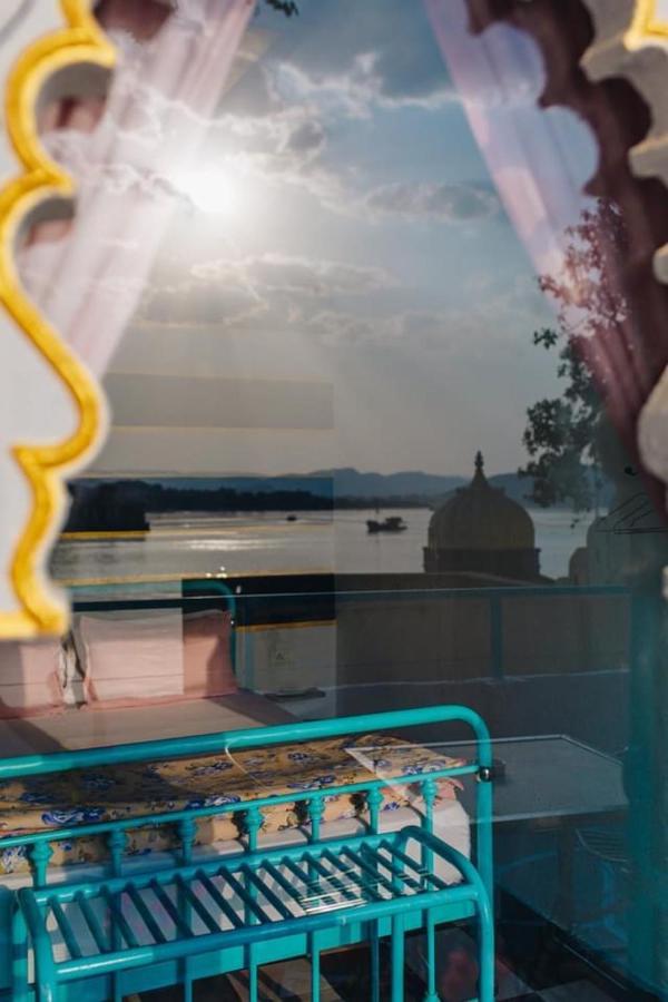 Gypsy Child Lake Hostel Udaipur Exterior foto