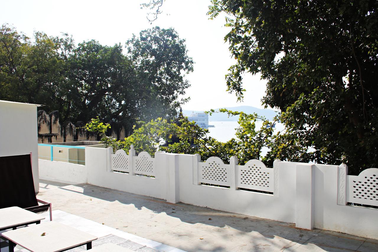 Gypsy Child Lake Hostel Udaipur Exterior foto