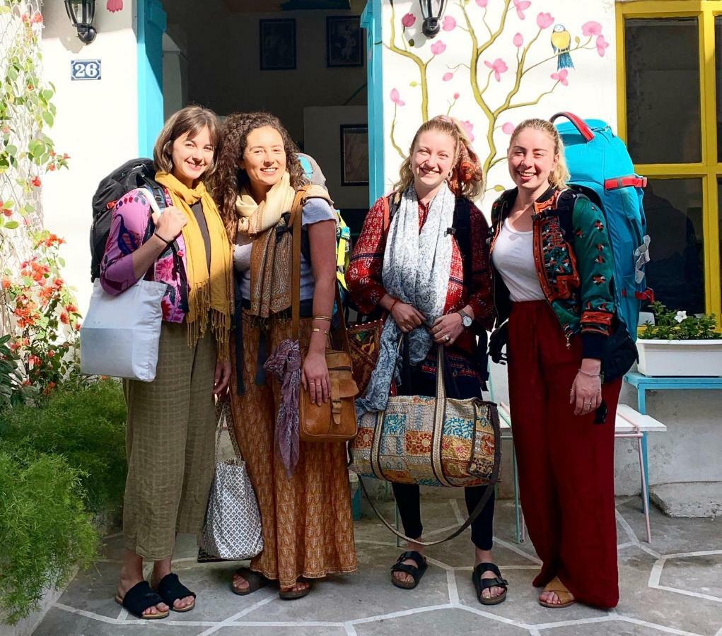 Gypsy Child Lake Hostel Udaipur Exterior foto